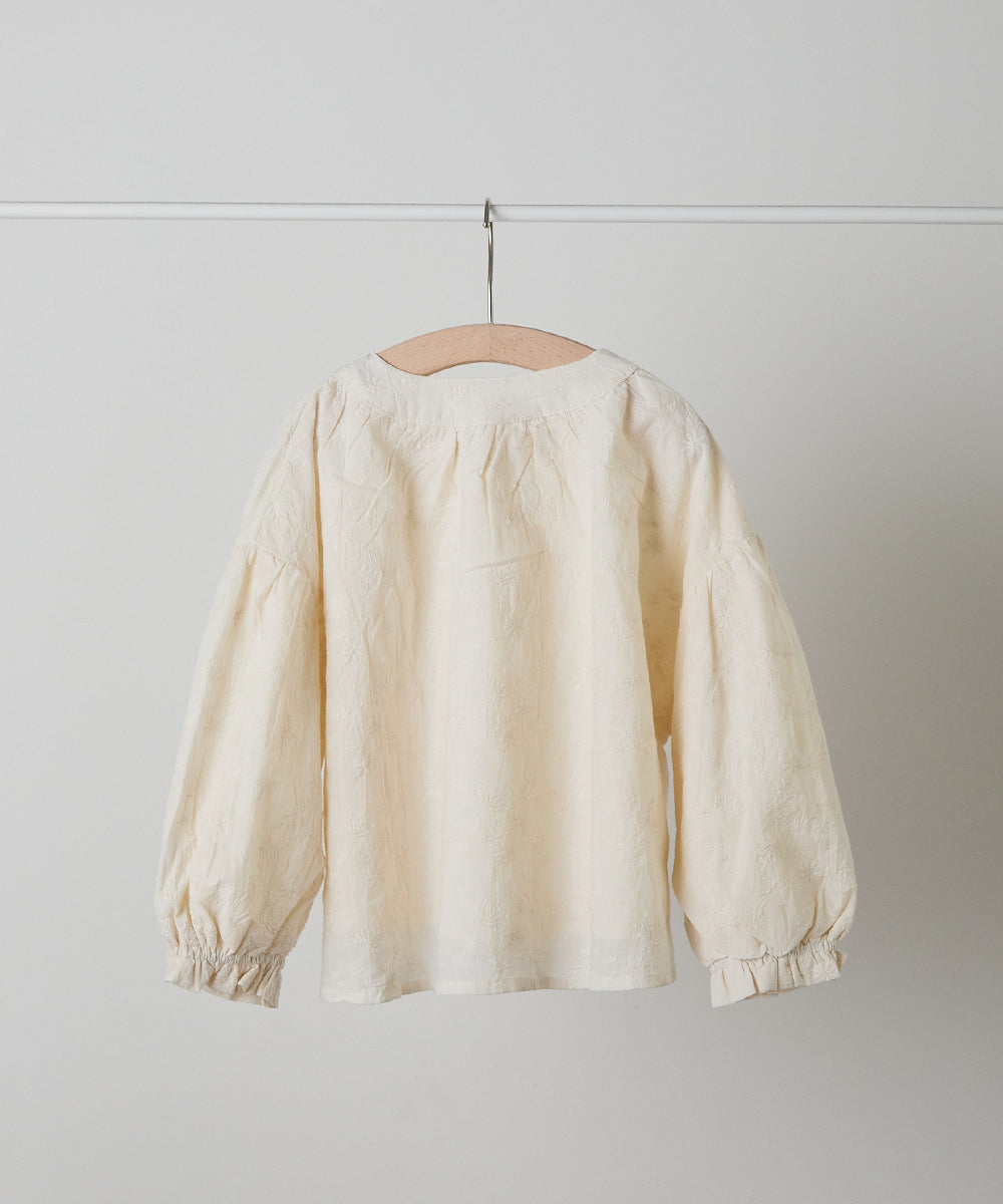 フロントリボンレースブラウス