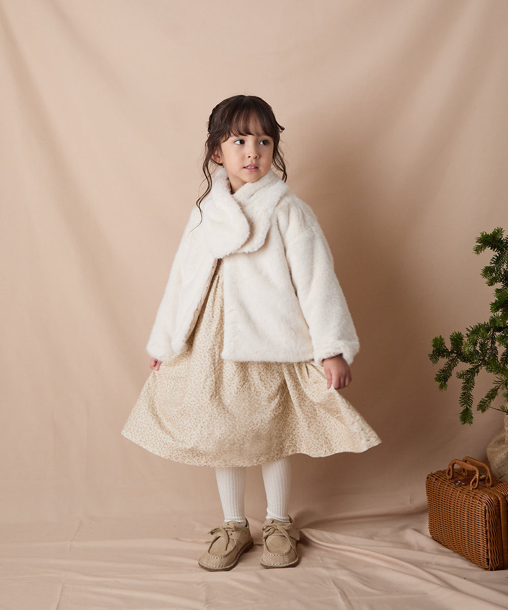 ティペット付きフェイクファーコート