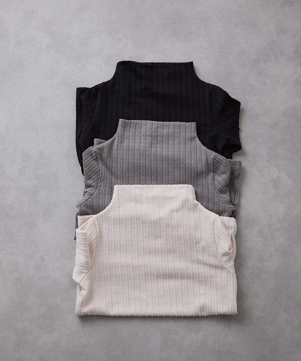 ジャガード柄シームレスハイネックプルオーバー