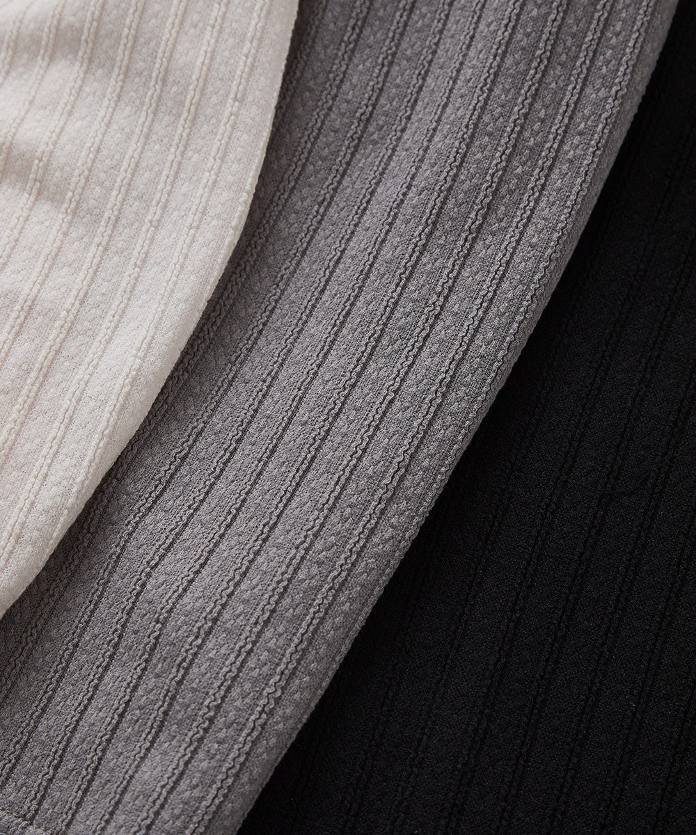 ジャガード柄シームレスハイネックプルオーバー