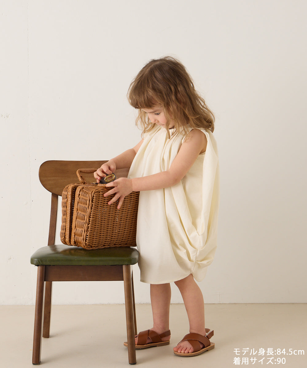 立体シルエットワンピース