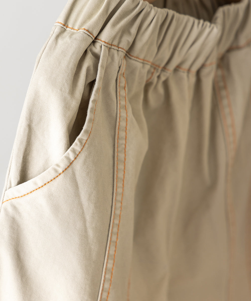 センターダブルシーム配色ステッチパンツ