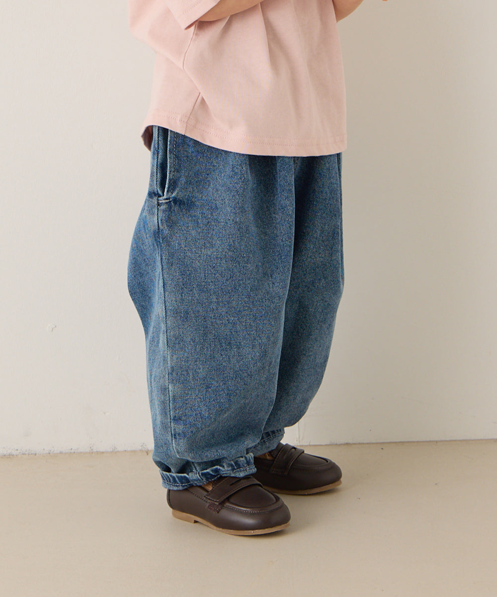 ストーンウォッシュテーパードデニムパンツ