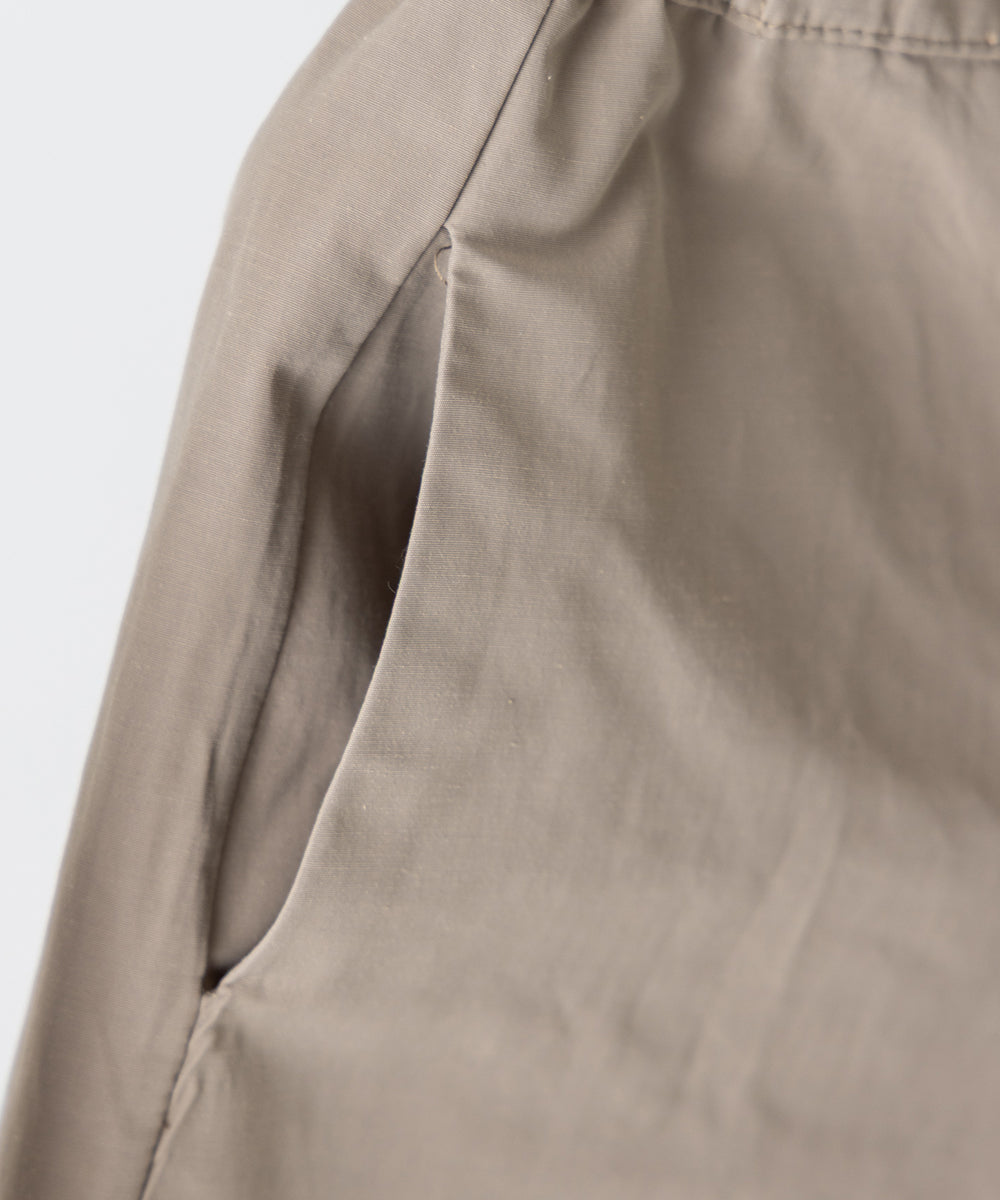 撥水カーブシルエットパンツ