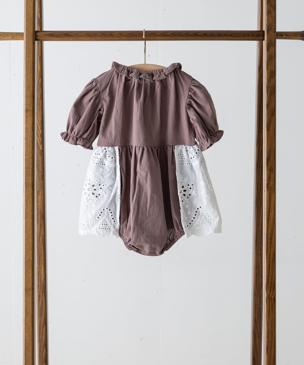 【リンク】スカラップレースエプロンベビーロンパース