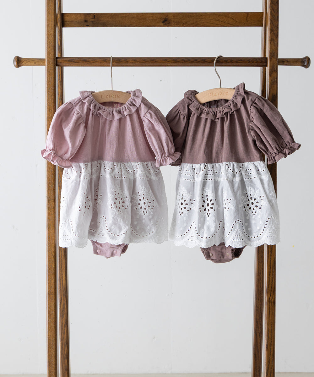 【リンク】スカラップレースエプロンベビーロンパース