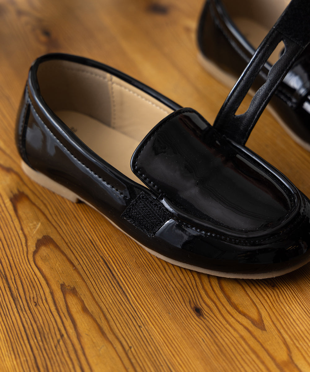 簡単着脱フェイクエナメルローファー