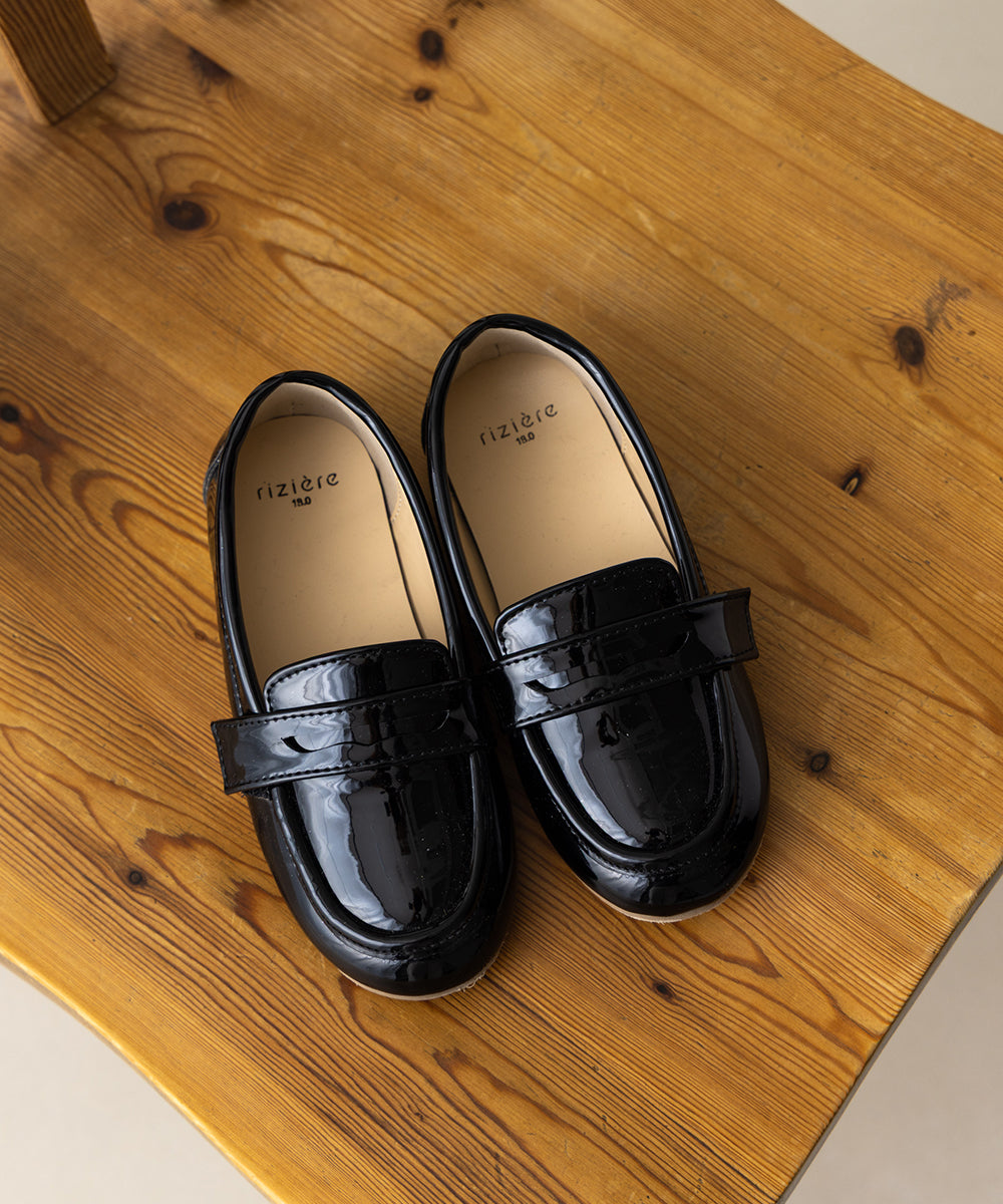 簡単着脱フェイクエナメルローファー