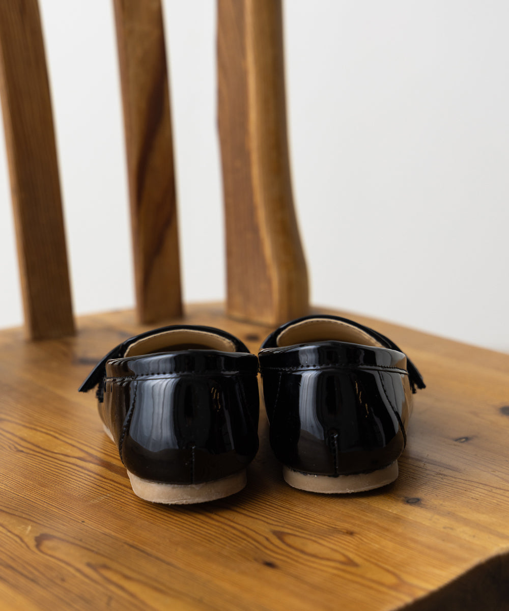 簡単着脱フェイクエナメルローファー