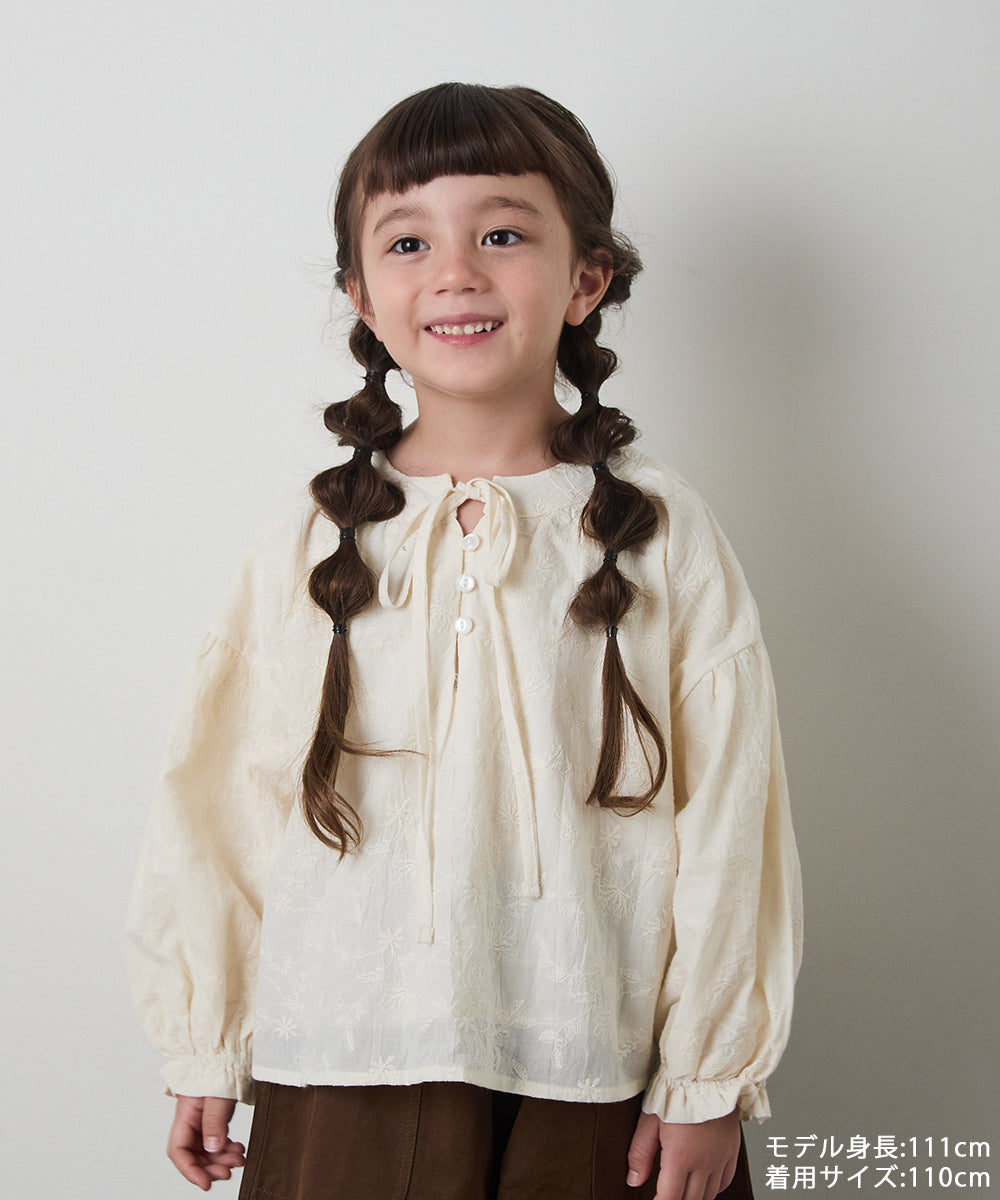 フロントリボンレースブラウス