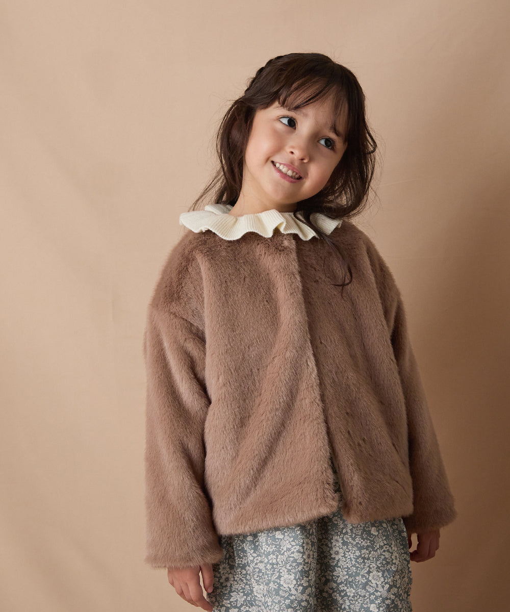 ティペット付きフェイクファーコート