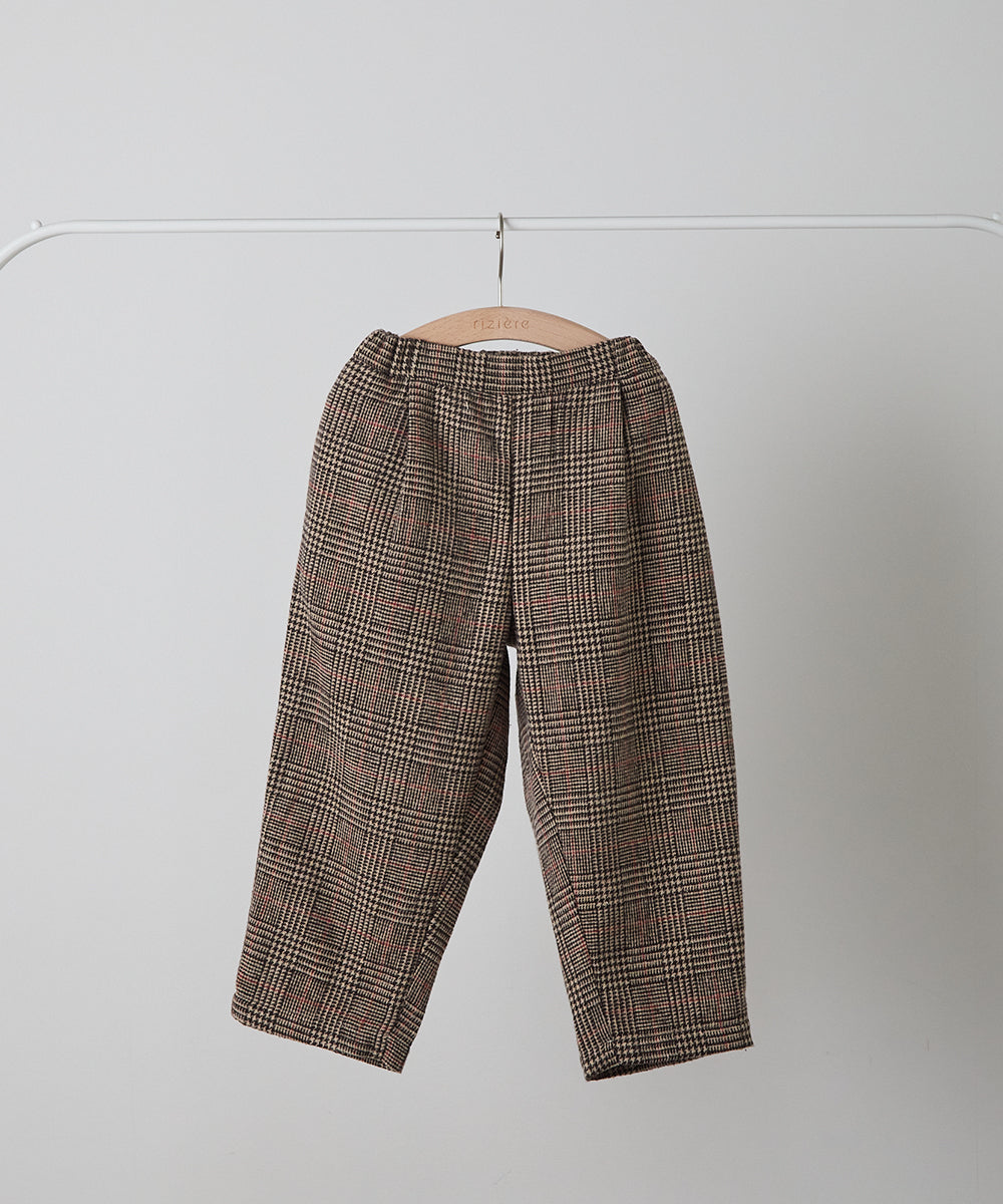 チェック柄テーパードパンツ
