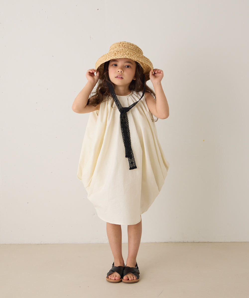 立体シルエットワンピース