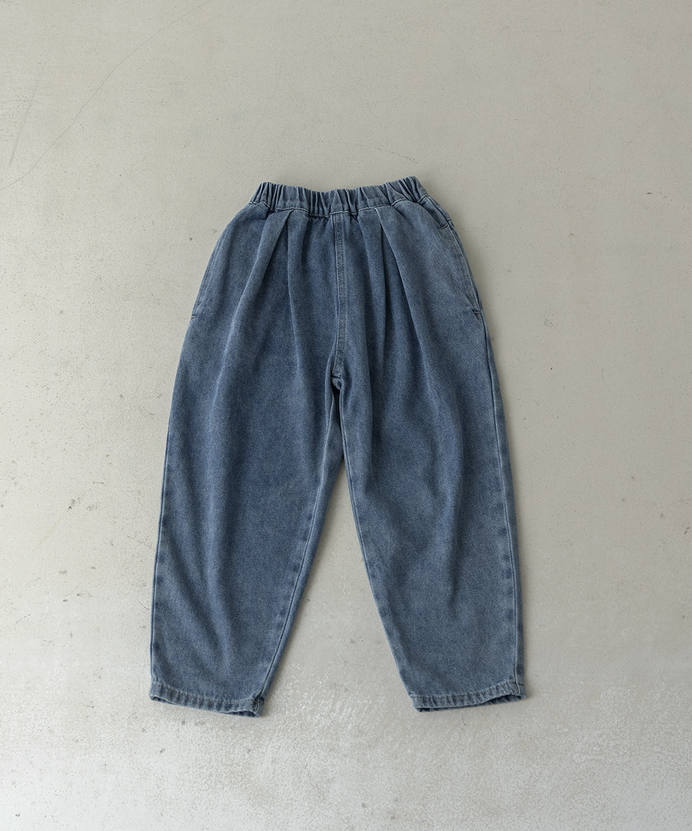 ストーンウォッシュテーパードデニムパンツ