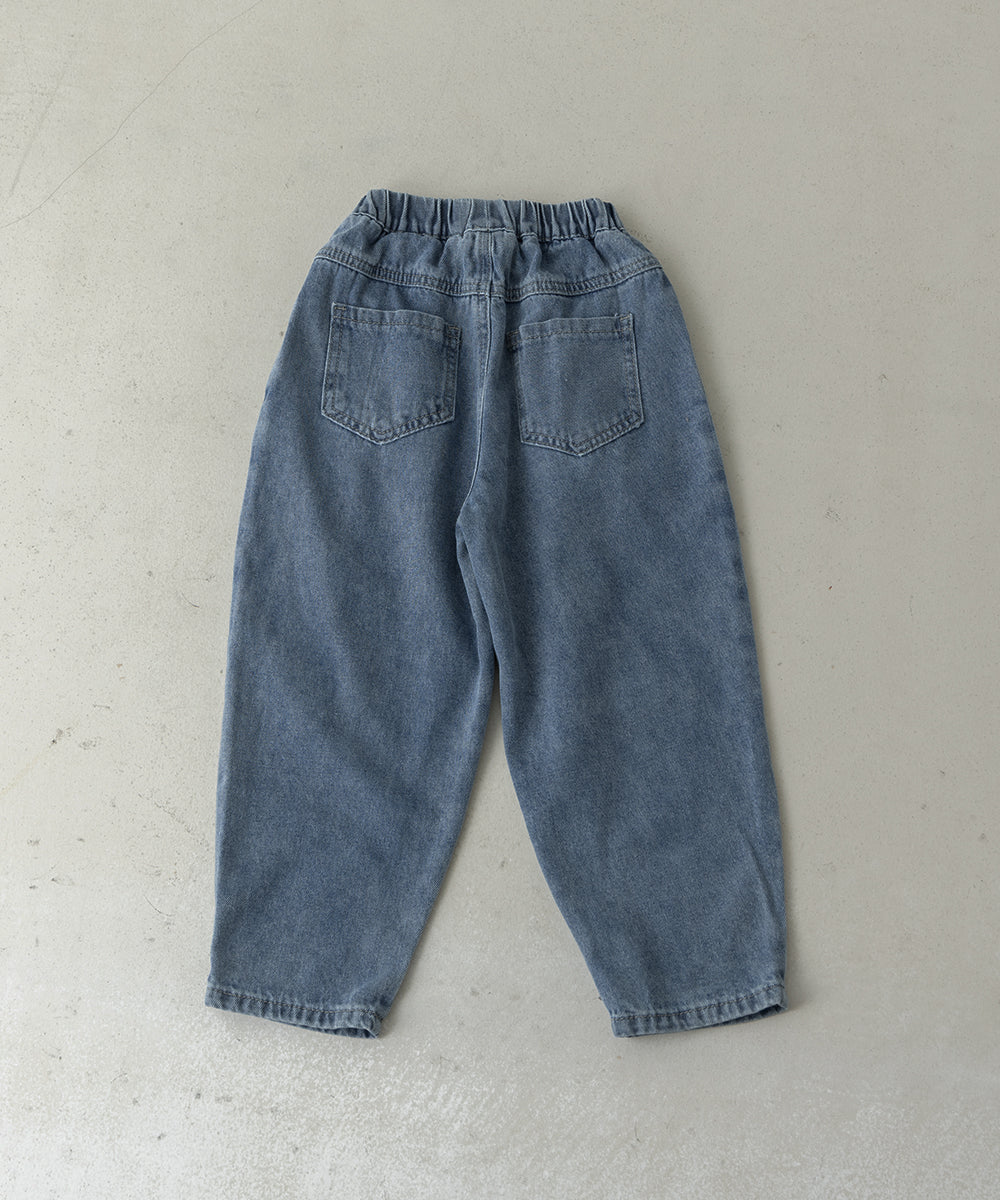 ストーンウォッシュテーパードデニムパンツ