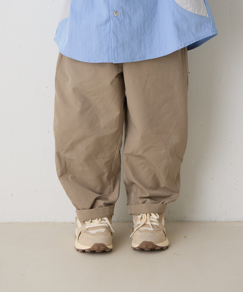 撥水カーブシルエットパンツ