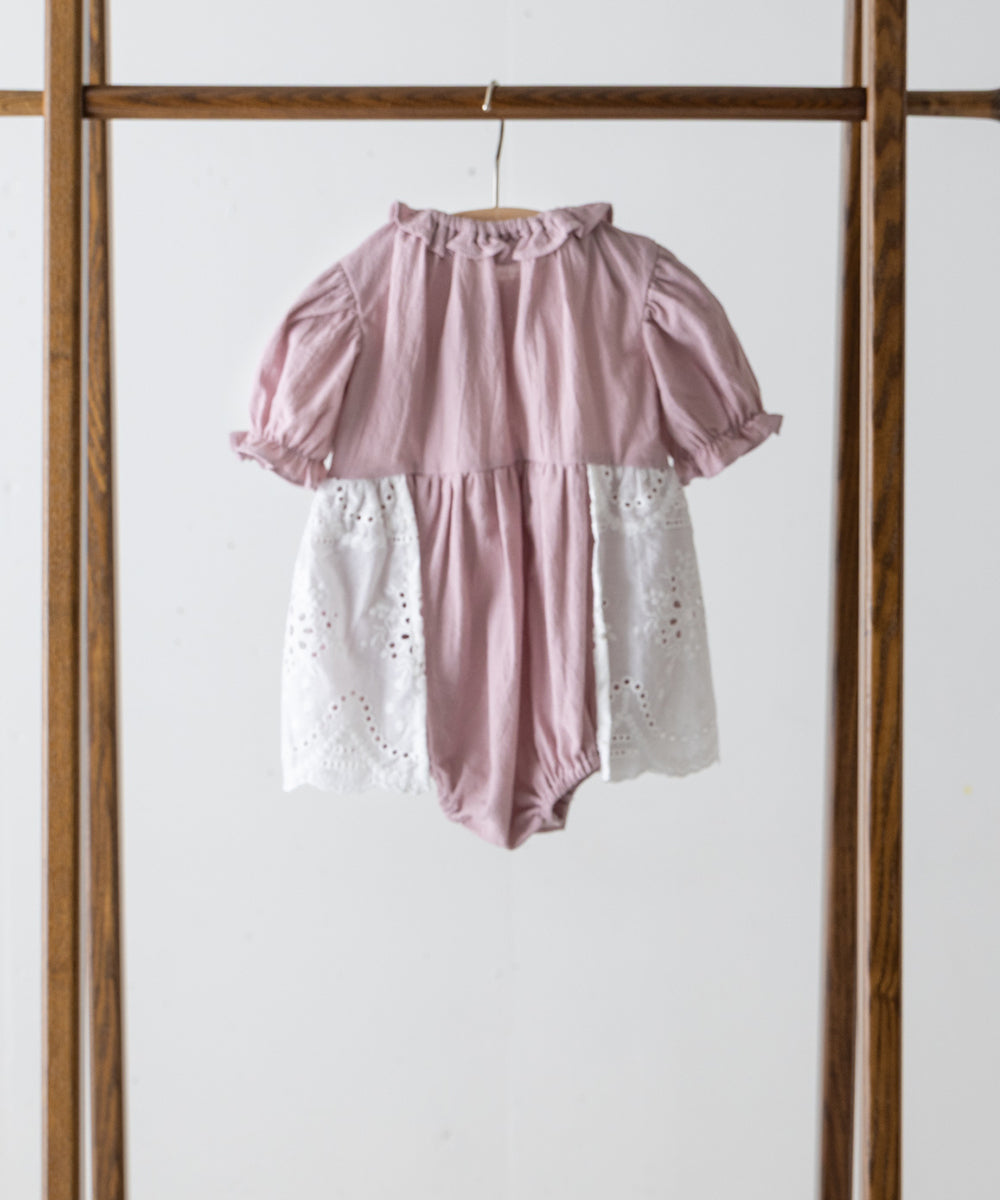 【リンク】スカラップレースエプロンベビーロンパース