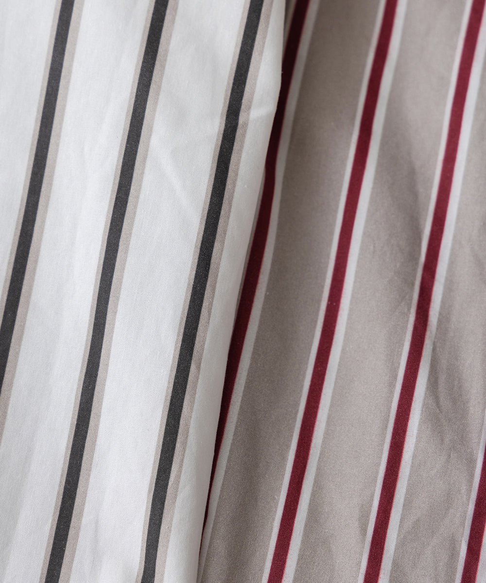 選べる2色コットンバンドカラーストライプシャツ（ボタン取り外し対応）