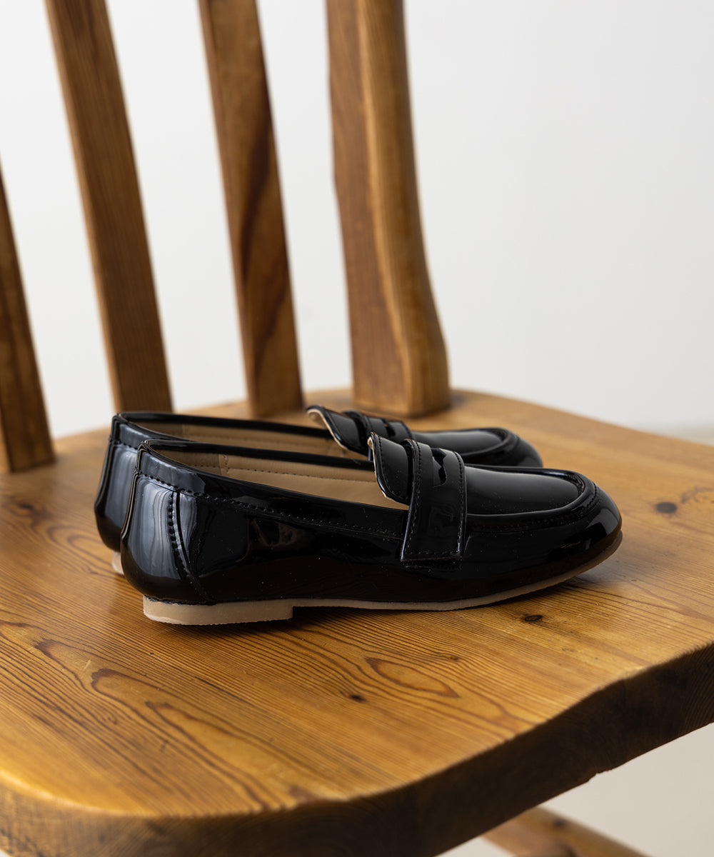 簡単着脱フェイクエナメルローファー